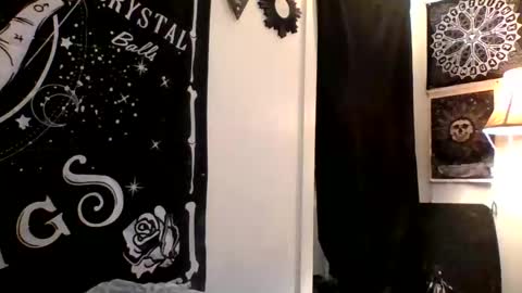 Snapshot of xxxmistymoansxxx chatting on November 26, 10:22 pm Misti online show from November 26, 10:22 pm