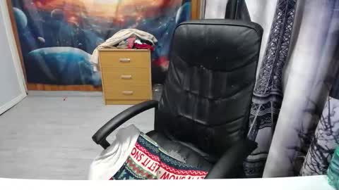 Snapshot of xxxnewlywedsxxx chatting on October 1, 8:59 pm Lana online show from October 1, 8:59 pm