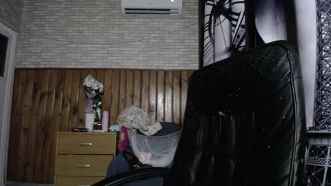 Lana online show from April 21, 7:50 pm