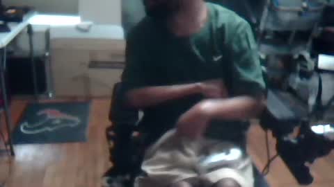 Snapshot of xxxonwheelz chatting on June 16, 7:16 pm xxxonwheelz online show from June 16, 7:16 pm