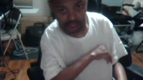 Snapshot of xxxonwheelz chatting on June 26, 5:12 am xxxonwheelz online show from June 26, 5:12 am