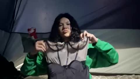 xxxoticcc online show from April 18, 9:02 am