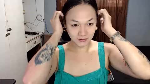 Snapshot of xxxsexydollxxx chatting on May 22, 2:40 am Melissa online show from May 22, 2:40 am