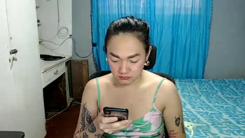 Snapshot of xxxsexydollxxx chatting on June 27, 3:11 am Melissa online show from June 27, 3:11 am