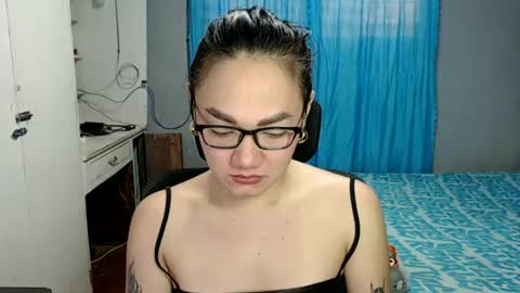 Snapshot of xxxsexydollxxx chatting on June 28, 2:39 am Melissa online show from June 28, 2:39 am