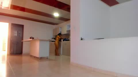 xxxtatianabustyxxx online show from January 30, 5:39 pm