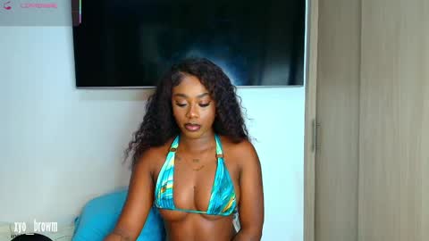 Snapshot of xyoma_browm1 chatting on June 5, 5:25 am Jessi online show from June 5, 5:25 am