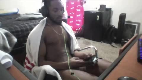 y_sticky online show from March 10, 7:29 pm