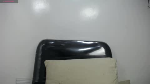 yazhini online show from April 22, 11:23 am