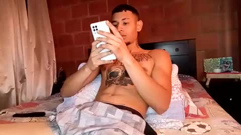 Snapshot of yajz chatting on October 17, 8:33 pm Yajz online show from October 17, 8:33 pm