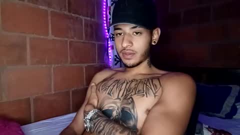 Snapshot of yajz chatting on November 27, 5:53 am Yajz online show from November 27, 5:53 am