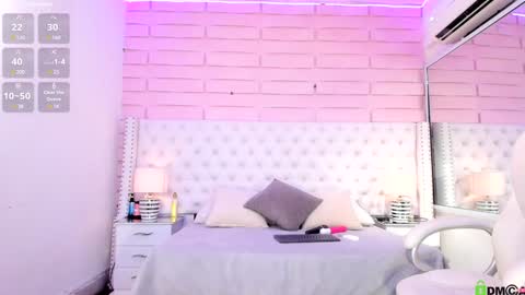 Snapshot of yaky_ chatting on January 21, 3:10 pm Yakeline online show from January 21, 3:10 pm