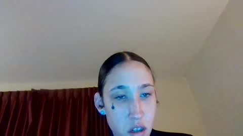 YallFav0rit3couple online show from April 2, 4:21 am