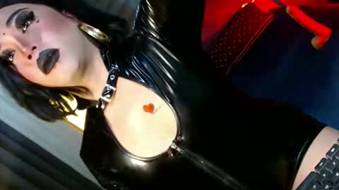 REYAN online show from April 21, 2:04 am