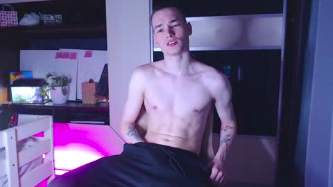 Snapshot of yan_rizen chatting on December 15, 8:47 pm Yan online show from December 15, 8:47 pm