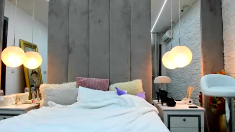 Snapshot of yana_miana chatting on February 13, 7:35 am Yana  online show from February 13, 7:35 am