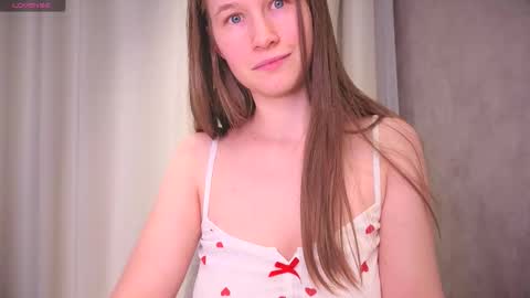 Yana  online show from October 11, 2:15 pm