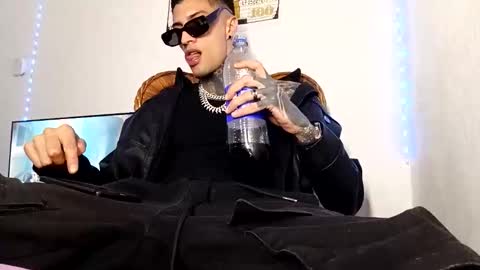 Yan online show from February 17, 4:31 am