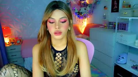 Snapshot of yang_audreylone chatting on October 20, 1:28 am YANG AUDREY LONE online show from October 20, 1:28 am