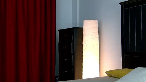 yanira_ass_ online show from November 24, 4:56 am