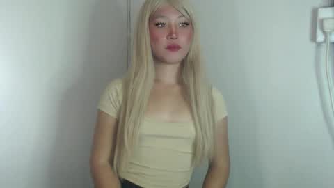 yannaliciouss online show from March 7, 1:07 pm