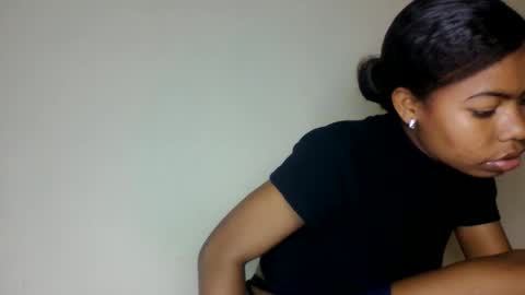 Snapshot of yannick_01 chatting on June 5, 8:47 pm yannick_01 online show from June 5, 8:47 pm