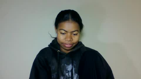 Snapshot of yannick_01 chatting on June 17, 10:32 pm yannick_01 online show from June 17, 10:32 pm