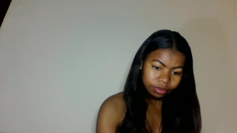 Snapshot of yannick_01 chatting on June 19, 8:23 pm yannick_01 online show from June 19, 8:23 pm