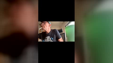 yannisv online show from February 10, 4:55 pm