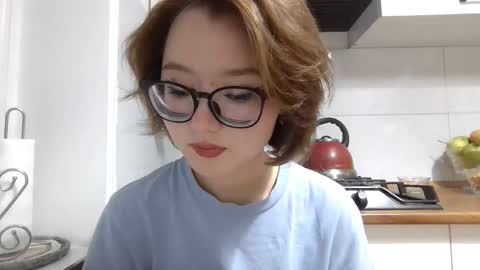 Lily online show from October 7, 4:15 pm