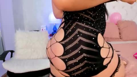 Snapshot of yara_bliss_ chatting on October 2, 1:40 pm Yara Bliss  online show from October 2, 1:40 pm