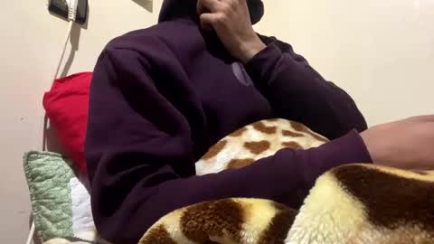 yasarsimo99154258 online show from April 8, 9:59 pm