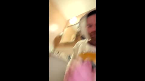 Snapshot of yashcdklyytx chatting on March 31, 9:43 am yashcdklyytx online show from March 31, 9:43 am