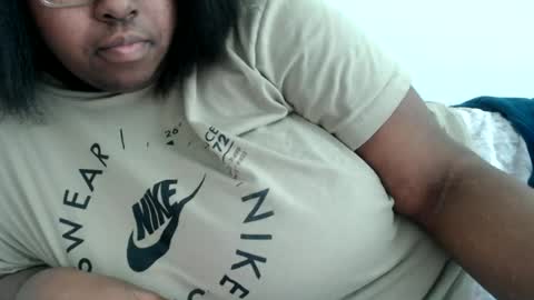 yasmin2560987 online show from June 27, 7:52 pm