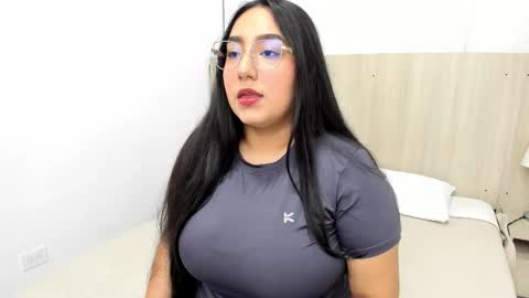 Yasmin Ortiz online show from March 13, 3:46 am