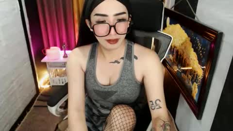 yassiered online show from September 18, 9:22 am