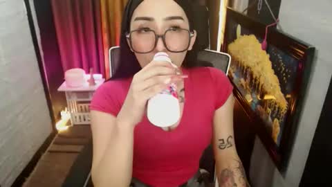 yassiered online show from November 24, 10:37 am