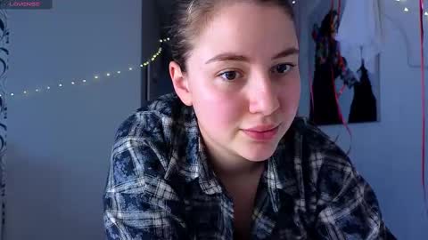 Yasyaa  online show from March 3, 11:00 am