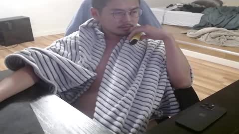 Snapshot of yawnimhorny chatting on February 16, 8:43 am yawnimhorny online show from February 16, 8:43 am