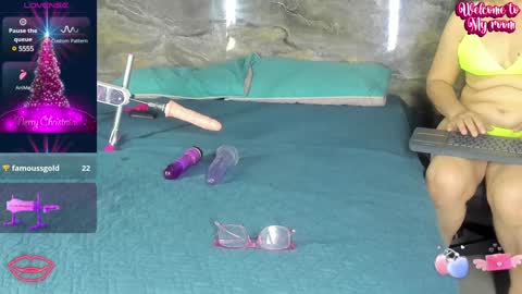 yaya____ online show from December 30, 10:55 pm