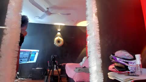 YAYA online show from December 3, 5:04 am