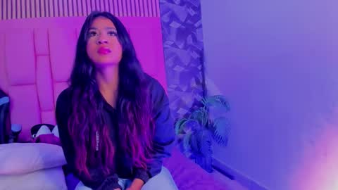 yaya online show from January 8, 11:34 am