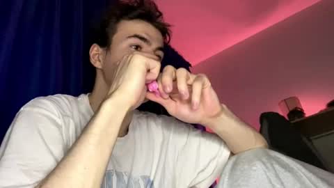 yayay333 online show from April 23, 3:08 am