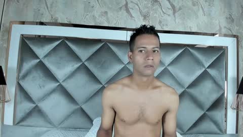 yayi derek  online show from February 8, 11:55 am