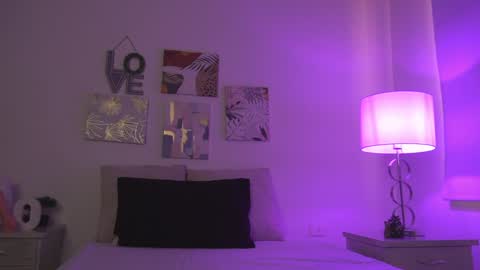 Snapshot of yayoi_cresp18 chatting on December 17, 8:43 pm yayoi_cresp18 online show from December 17, 8:43 pm