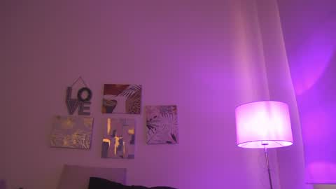 Snapshot of yayoi_cresp18 chatting on December 18, 8:36 pm yayoi_cresp18 online show from December 18, 8:36 pm