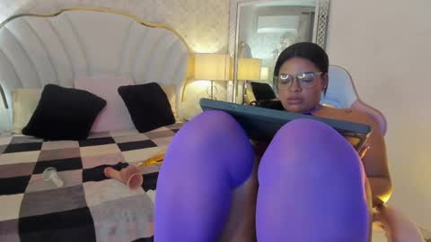  YazminJenner  online show from April 11, 8:07 am