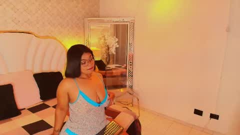  YazminJenner  online show from April 14, 5:13 am