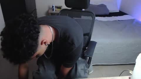 yeff online show from October 14, 11:49 pm