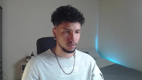 yeff online show from October 18, 5:32 am